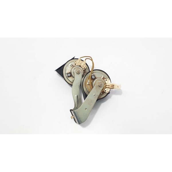 Buzina Peugeot 3008 1.6 Thp 2018 Cód. 981587078001