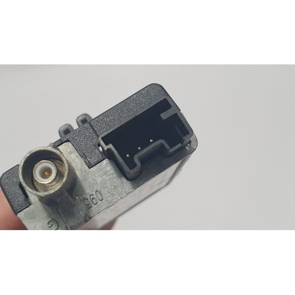 Amplificador Antena Peugeot 3008 1.6 Thp 2018 Cód 9678017080 Preto