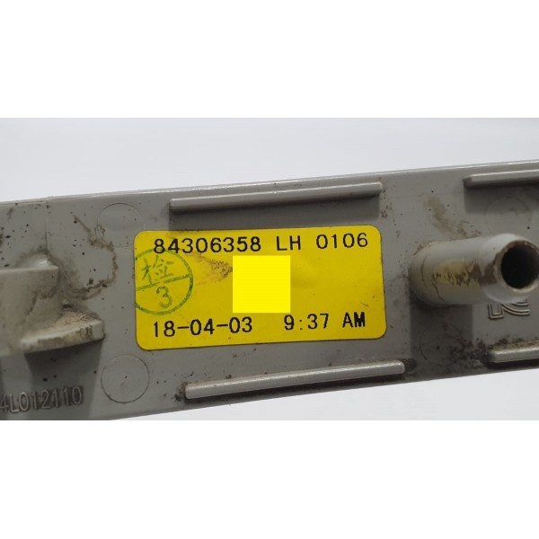 Refletor Lanterna Esquerda Parachoque Gm Equinox Premier 19 Vermelho