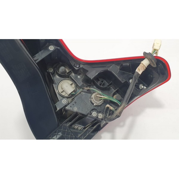 Lanterna Traseira Esq Mitsubishi Eclipse Cross Hpe-s 4x2 19 Esquerdo