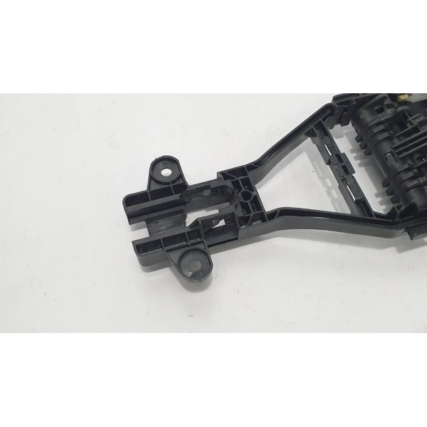 Suporte De Maçaneta Dianteiro Direito Volvo V60 2014 - Dianteira