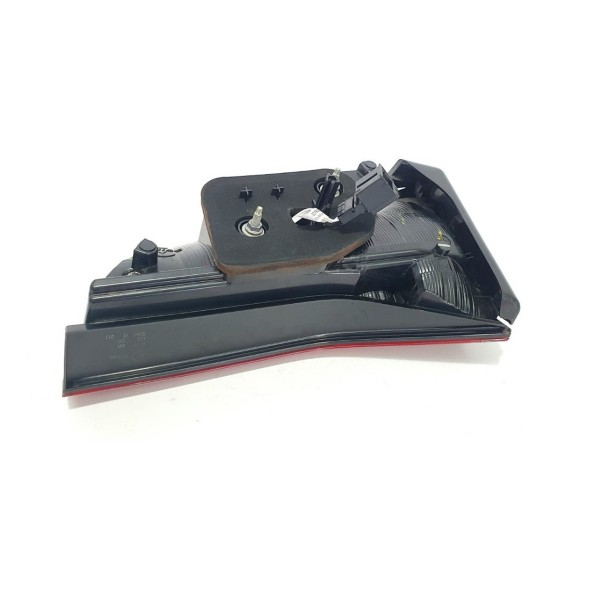 Lanterna T/e Tampa Traseira Vw Taos 1.4 250 Tsi 2022 Esquerdo