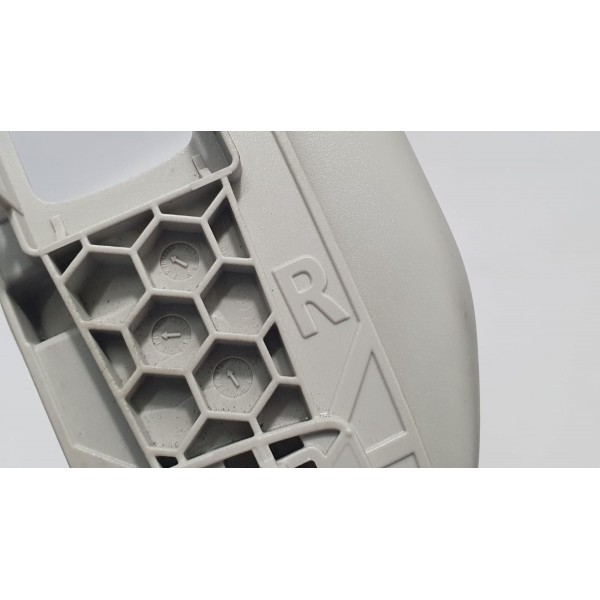 Alça De Teto Traseira Direita Mercedes Benz C200 2016 Cinza