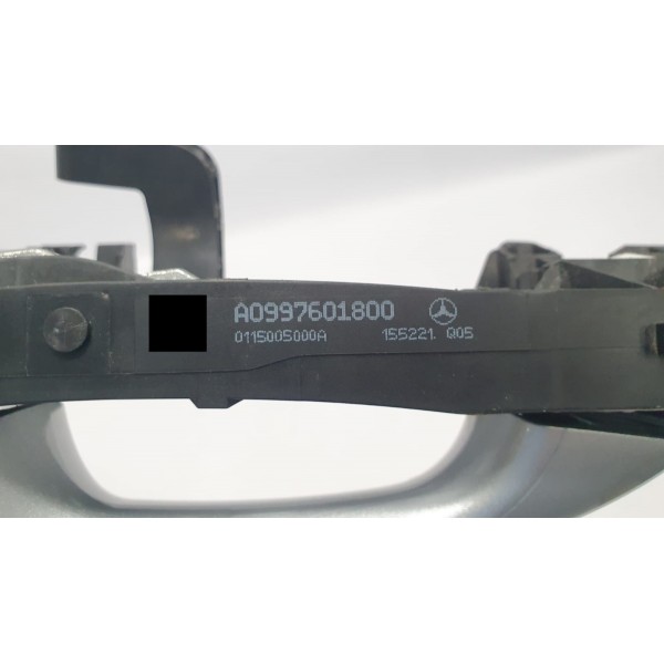 Maçaneta Dianteira Direita Mercedes Benz C200 2016 - Prateado