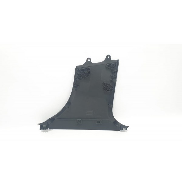 Acabamento Inferior Coluna Interna Esq. Mercedes C200 2016