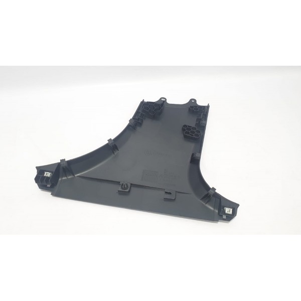 Acabamento Inferior Coluna Interna Esq. Mercedes C200 2016