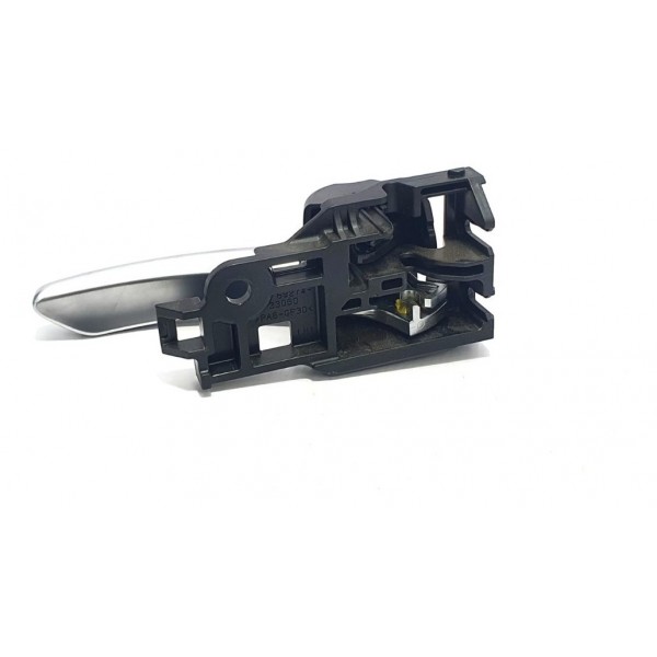 Maçaneta Interna Porta Esquerda Toyota Rav4 Hybrid 2020 - Dianteira/traseira