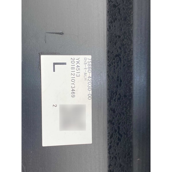 Spoiler Esquerdo Toyota Rav4 Hybrid 2020 (arranhada) Preto