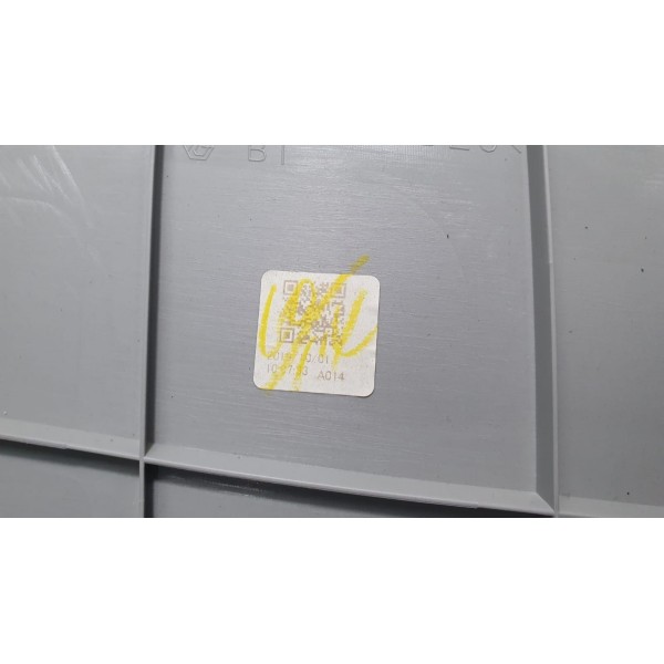 Acabamento Interno Vidro Lateral Tras Direito Rav4 Hybrid 20