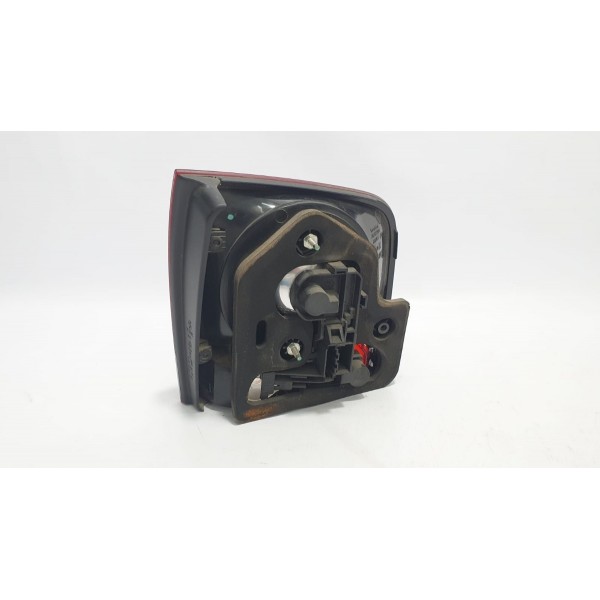 Lanterna Tampa Traseira Direita Vw Touareg V8 2008 