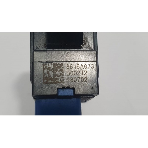 Botão Trava Porta-malas Mitsubishi Outlander 3.0 Hpe-s 2018