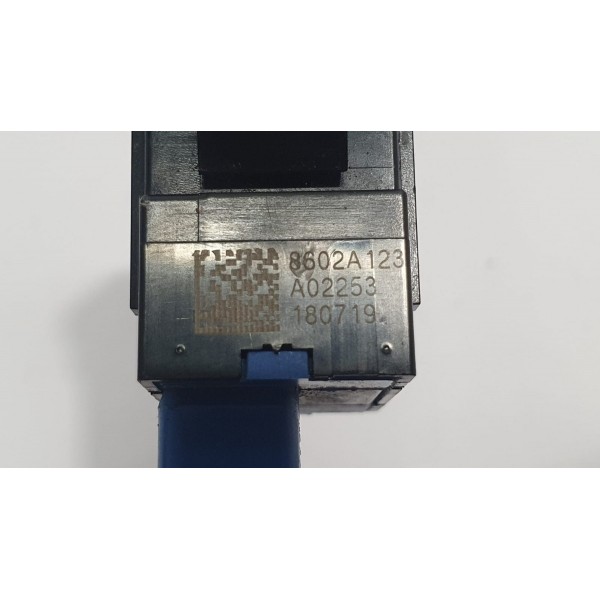 Botão Controle De Tração Mitsubishi Outlander 3.0 Hpe-s 2018