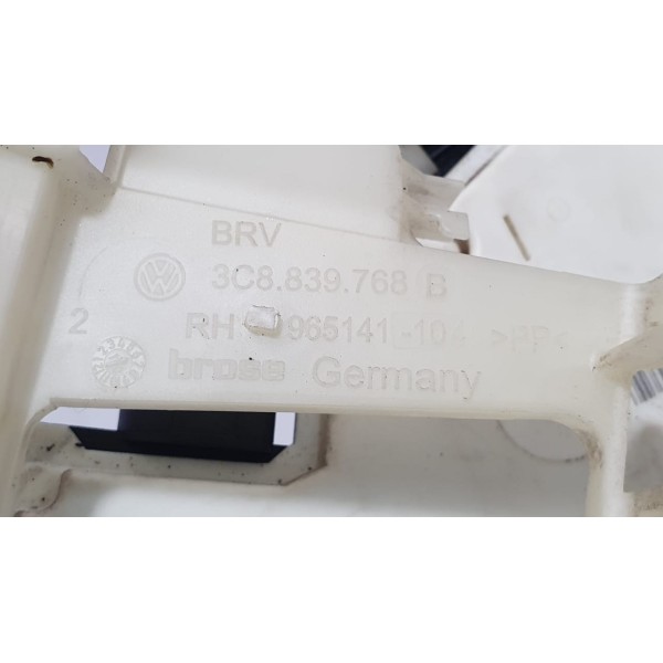 Fechadura Porta Traseira Direita Vw Passat Cc 2011