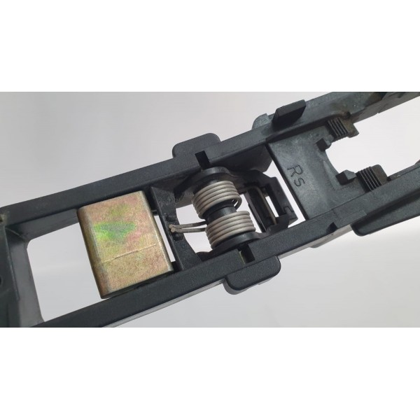 Suporte Maçaneta Externa Dianteira Dir. Mercedes C240 2002 Preto