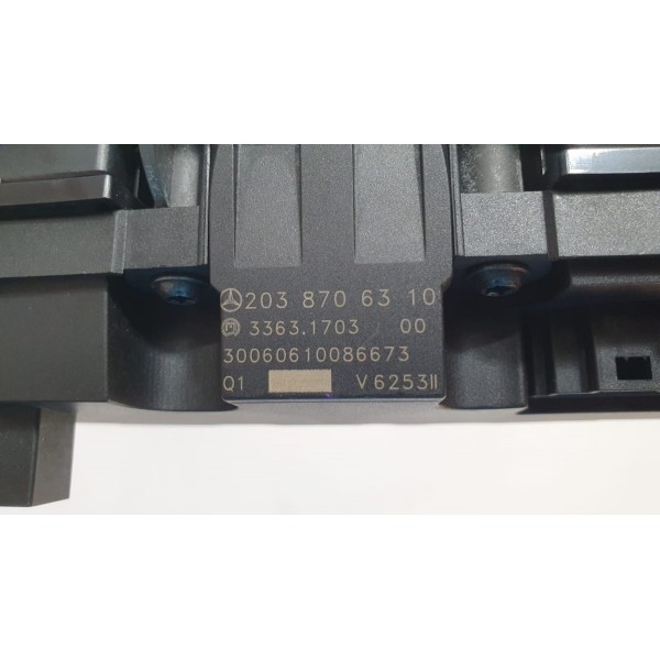 Botão De Alerta Com Moldura Mercedes Benz C200 2006 