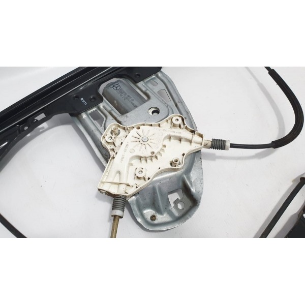 Máquina De Vidro Dianteira Direita Mercedes Benz C200 2006