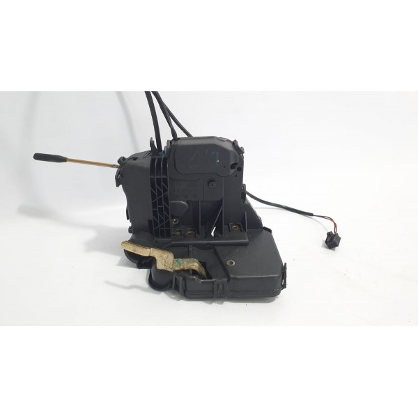 Fechadura Porta Dianteira Direita Mercedes Benz C200 2006