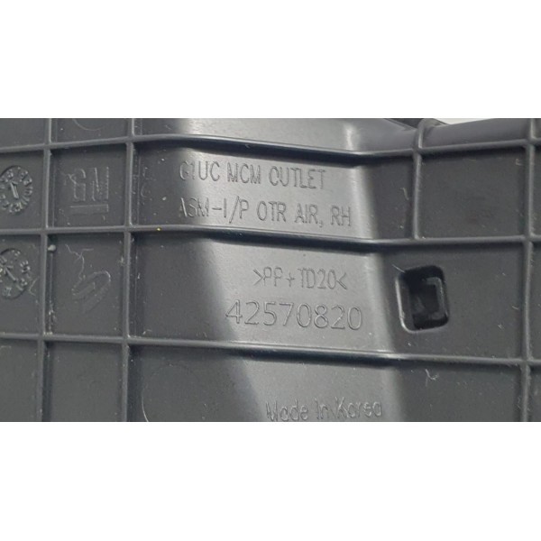 Difusor De Ar L/esquerdo Gm Chevrolet Tracker 1.4t 2017