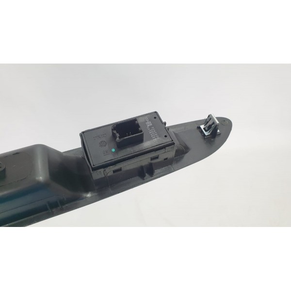 Botão Vidro Elétrico Tras Dir Gm Chevrolet Tracker 1.4t 2017