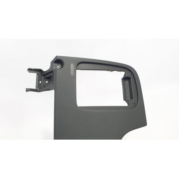 Moldura Painel Porta Objetos Gm Chevrolet Tracker 1.4t 2017 Preto