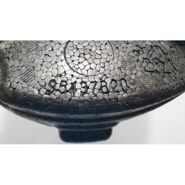 Suporte Recipiente Macaco Gm Chevrolet Tracker 1.4t 2017