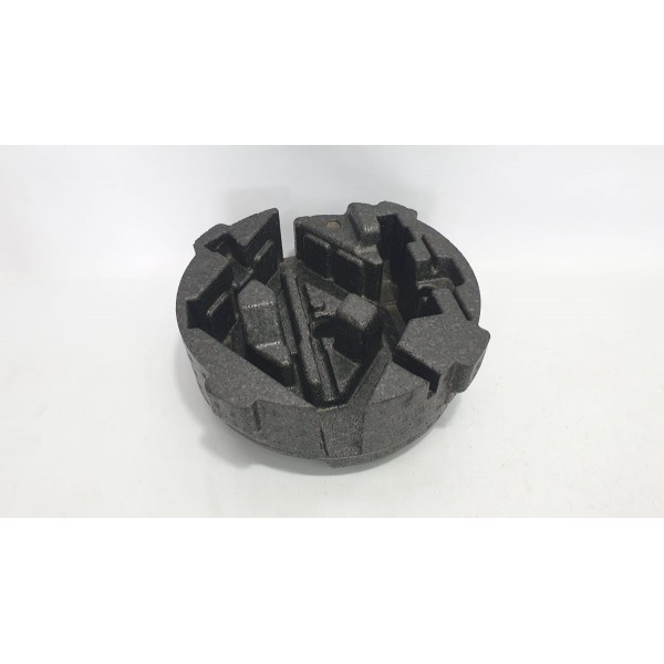 Suporte Recipiente Macaco Gm Chevrolet Tracker 1.4t 2017