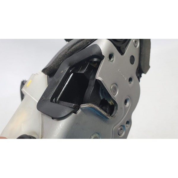 Fechadura Porta Traseira Direita Chevrolet Tracker 1.4t 2017