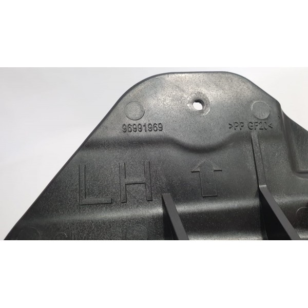 Suporte Fechadura L/esquerdo Gm Chevrolet Tracker 1.4t 2017