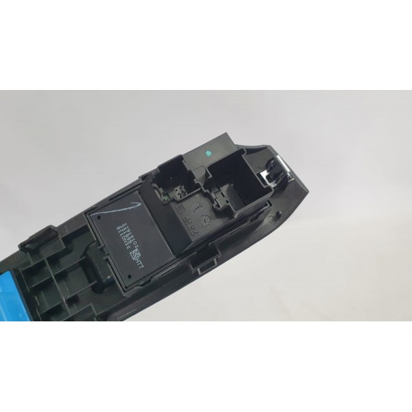 Botão Comando Vidro Trava Porta Direita Gm Tracker 1.4t 2017