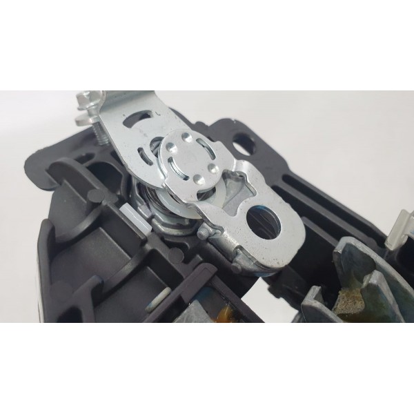 Suporte Maçaneta Porta Dian Esq Gm Equinox Premier 1.5 2022 - Preto