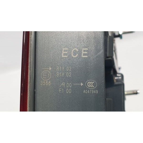 Lanterna Tampa Traseira Direita Bmw X5 Xdrive50i 2015 Direito Vermelho