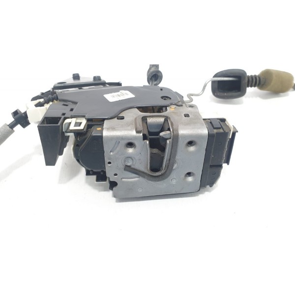 Fechadura Dianteira Direita Mercedes C180 2010