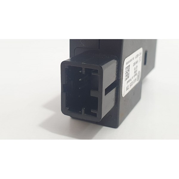 Entrada Usb Vw Polo Highline 2020