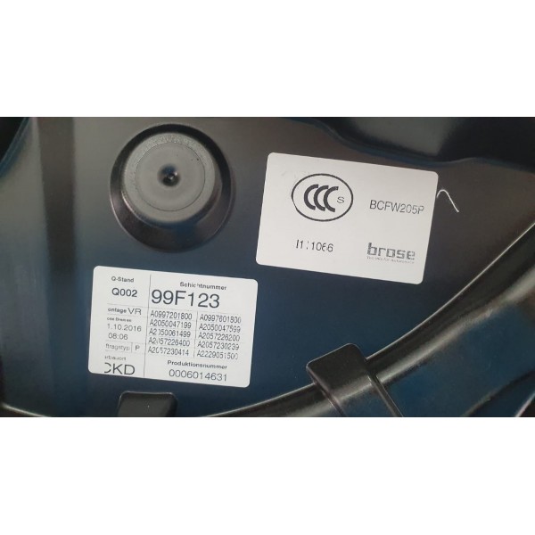 Máquina De Vidro Dianteira Direita Mercedes Benz C180 2017