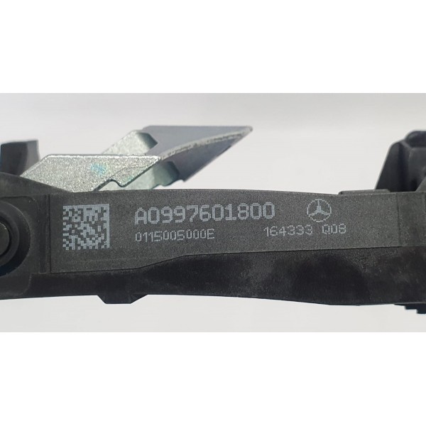 Suporte Maçaneta Dianteiro Direito Mercedes Benz C180 2017 - Preto