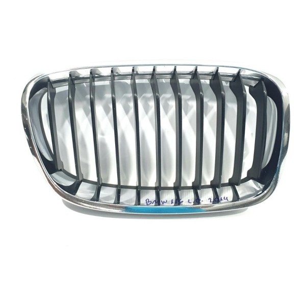 Grade Dianteira L/direito Bmw 116i Thp 2014 Plastico/metal