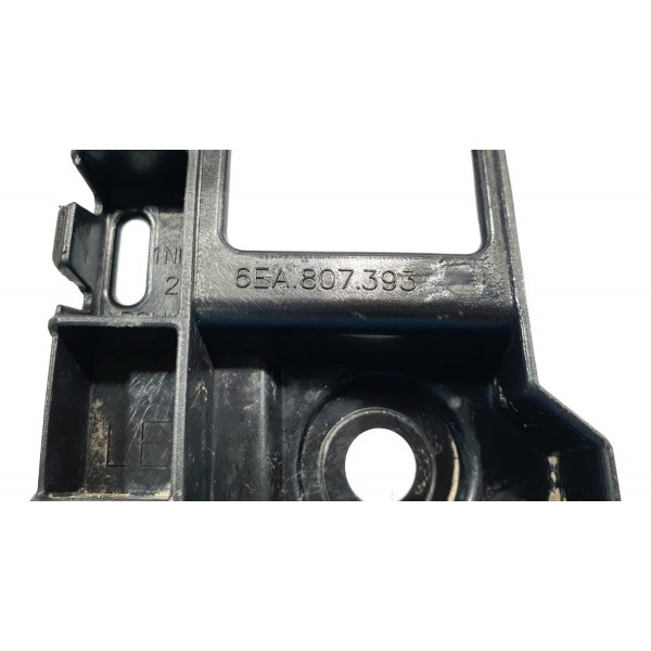 Suporte Guia Do Parachoque Tras Esq Vw Polo Highline 2020