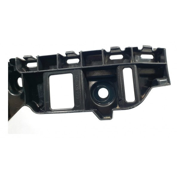 Suporte Guia Do Parachoque Tras. Dir Vw Polo Highline 2020