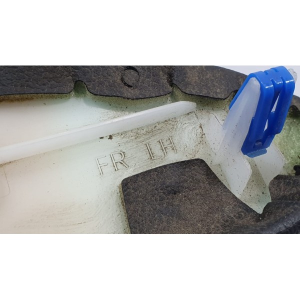 Apoio De Braço Dianteiro Esq Toyota Prius Hybrid 1.8 2018 - Preto