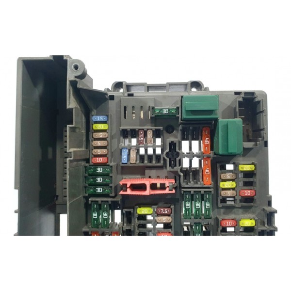 Caixa De Fusíveis Bmw 118i 2010