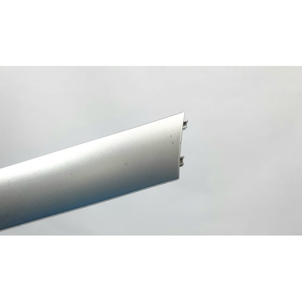 Acabamento Friso Metálico Porta L/dir Vw Touareg V6 3.6 2011