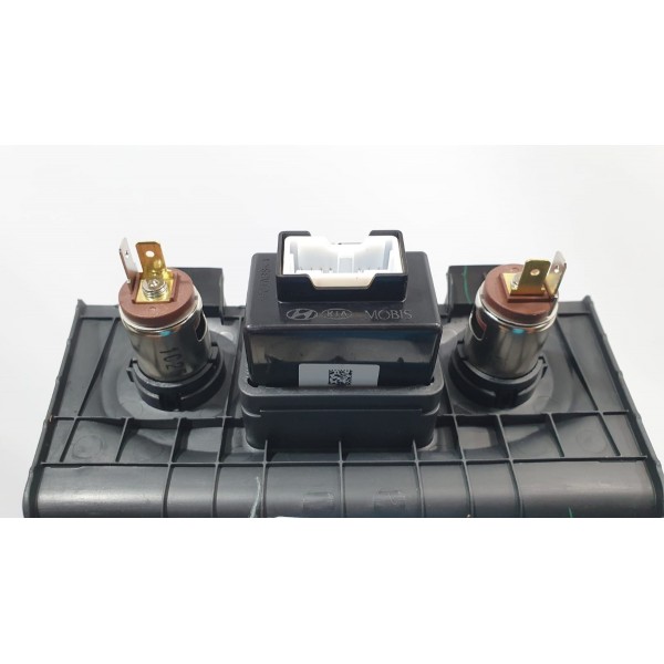 Moldura Com Entradas 12v Usb Aux Hyundai Creta 1.6 Aut 2021