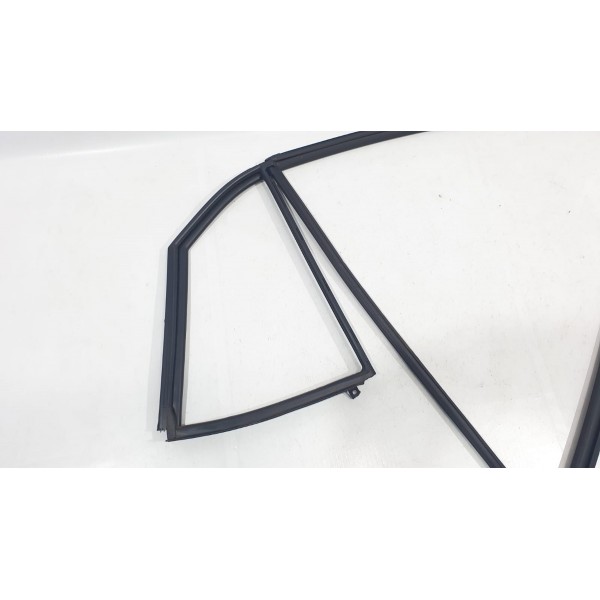 Borracha Guarnição Vidro Tras Dir Hyundai Creta 1.6 Aut 2021