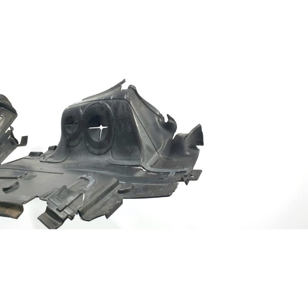 Proteção Lateral Radiador Esq Audi Q8 3.0 Hybrid 2020 C/ Det