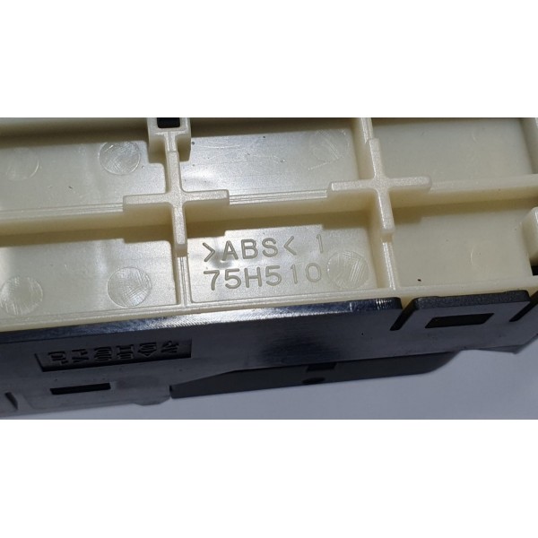 Botão Controle De Tração Luminosidade Prius Hybrid 1.8 2018