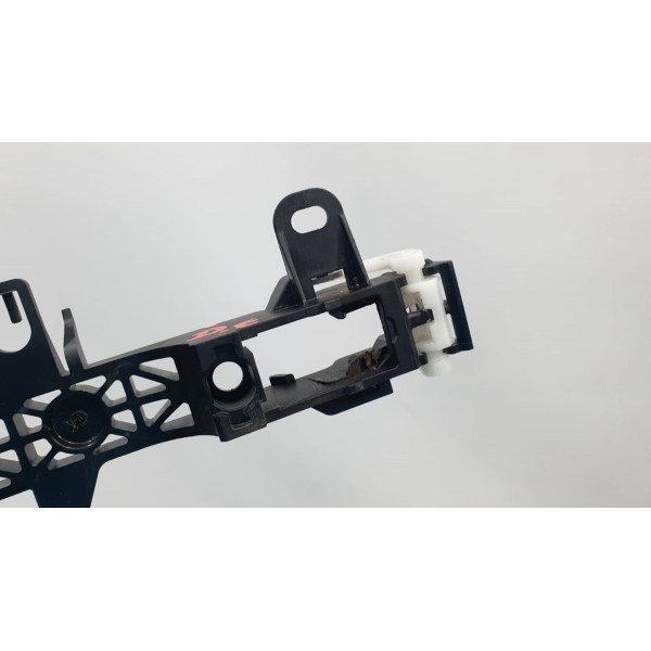 Suporte Maçaneta Diant Esquerda Toyota Prius Hybrid 1.8 2018 Dianteira