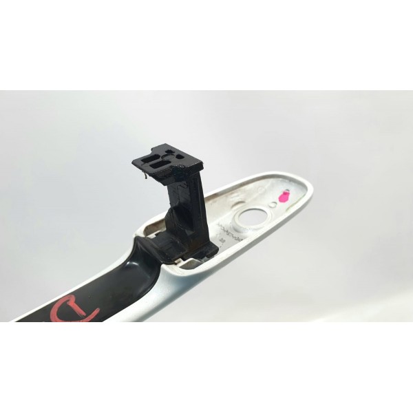 Maçaneta Porta Diant Esq Toyota Corolla Cross Xrx Hybrid 23 - Dianteira