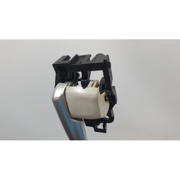 Maçaneta Interna Dianteira Esq Corolla Cross Xrx Hybrid 2023 Prateado