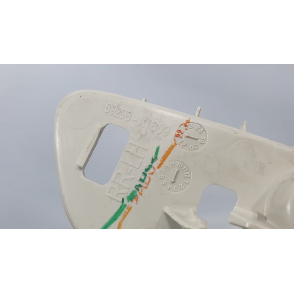 Moldura Maçaneta Interna Porta Traseira Esq Corolla Cross 23 Traseira