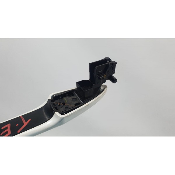 Maçaneta Porta Traseira Esquerda Toyota Corolla Cross 2023 Traseira